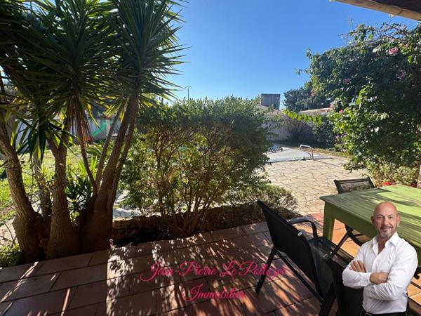 Maison 4 chambres avec piscine et garage