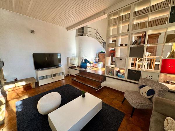 Maison 4 chambres avec piscine et garage