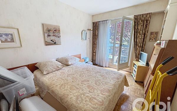Appartement à vendre    4 pièces • 92,21 m2 Clamart