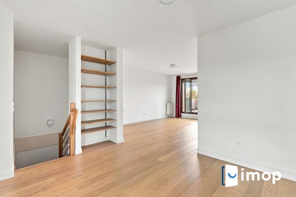 À 5 min du métro Basilique, superbe duplex T4 de 85m² avec terrasse arborée de 26m²