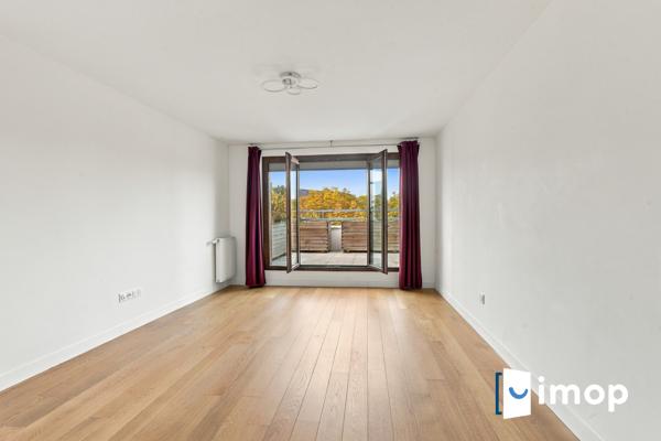 À 5 min du métro Basilique, superbe duplex T4 de 85m² avec terrasse arborée de 26m²
