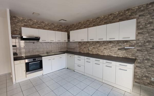 Appartement à louer    3 pièces •  Saint-Thibéry