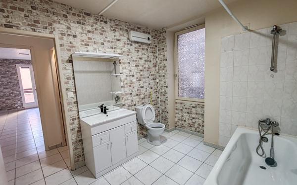 Appartement à louer    3 pièces •  Saint-Thibéry