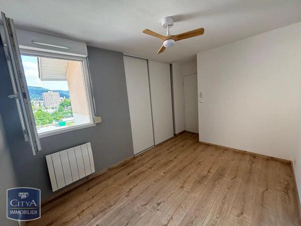 Appartement à louer 2 pièces 56.11m² Oyonnax (01100)