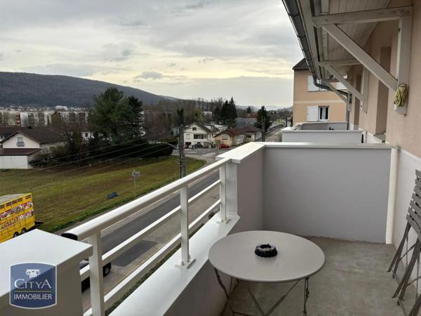 Appartement à louer 2 pièces 56.11m² Oyonnax (01100)
