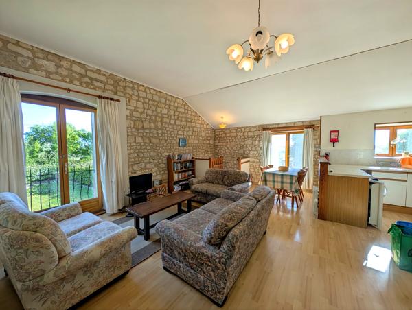 Maison à vendre à Mirambeau (17150) - Charente-Maritime