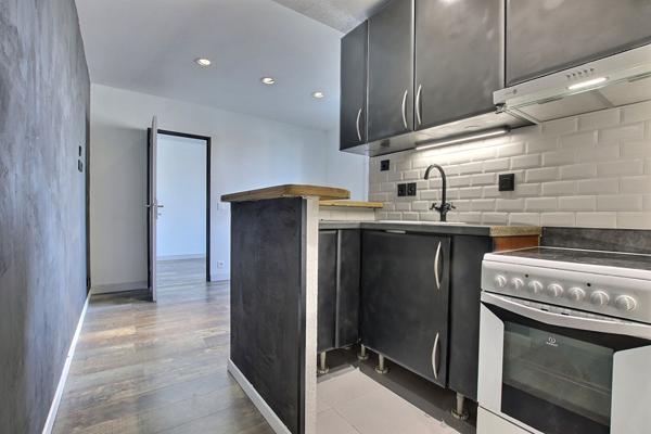 Appartement Aubervilliers 2 pièce(s) 25.84 m2