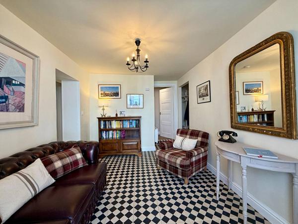 Maison La Flotte 6 pièces 105 m² au coeur du village