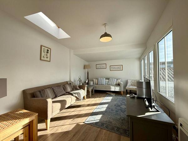 Maison La Flotte 6 pièces 105 m² au coeur du village