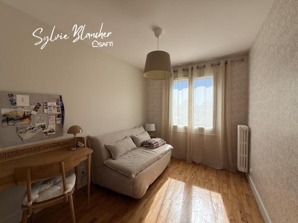 APPARTEMENT 98 M2 - 4 CHAMBRES - CAVE - GRENIER - PARKING