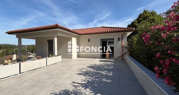 Location Maison 6 pièces 202.39 m² - Charbonnières-les-bains 69260