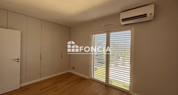 Location Maison 6 pièces 202.39 m² - Charbonnières-les-bains 69260