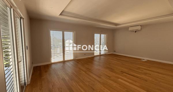 Location Maison 6 pièces 202.39 m² - Charbonnières-les-bains 69260
