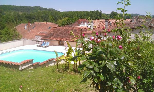 Grignols (24110) ensemble de charme dans un village historique