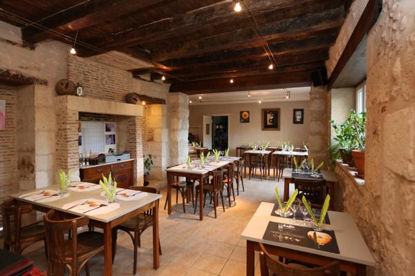 Grignols (24110) ensemble de charme dans un village historique