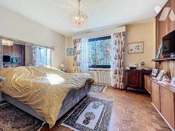 Maison familiale de 233m2 avec piscine, jacuzzi et vue imprenable sur Belledonne.