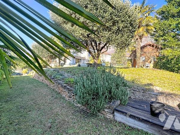 Maison familiale de 233m2 avec piscine, jacuzzi et vue imprenable sur Belledonne.