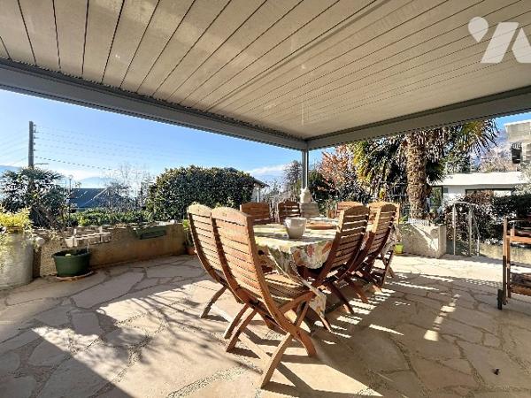 Maison familiale de 233m2 avec piscine, jacuzzi et vue imprenable sur Belledonne.