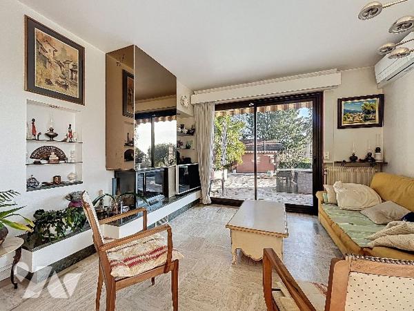 Maison familiale de 233m2 avec piscine, jacuzzi et vue imprenable sur Belledonne.