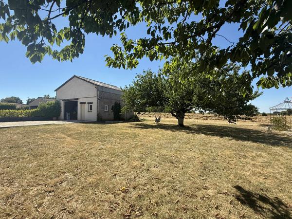 Roquecor (82150) TARN ET GARONNE ROQUECOR Maison de plain-pied avec 4 chambres, atelier et jardins