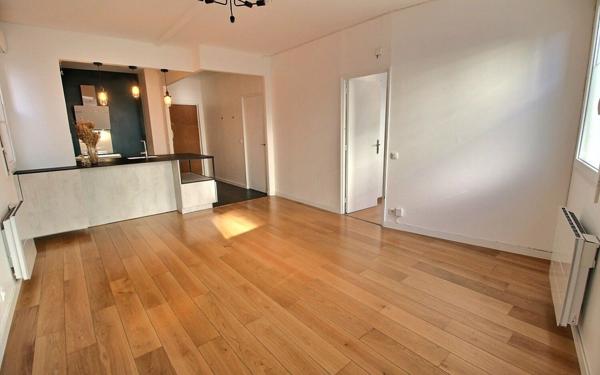 Appartement à vendre    2 pièces • 47,75 m2 Montreuil