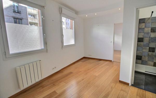 Appartement à vendre    2 pièces • 47,75 m2 Montreuil