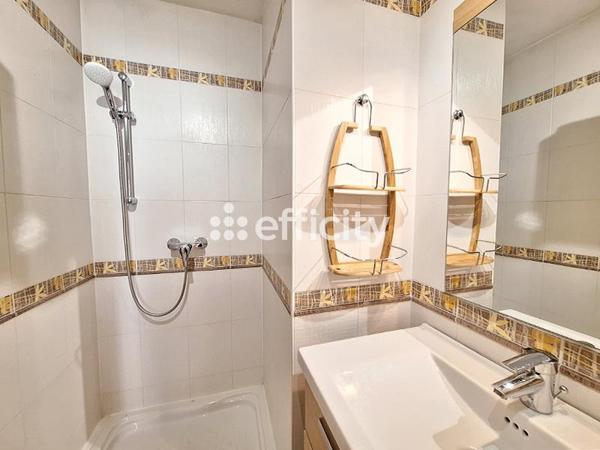 Appartement
         5 pièces
        - 100 m² Exclusivité 249 000 € *