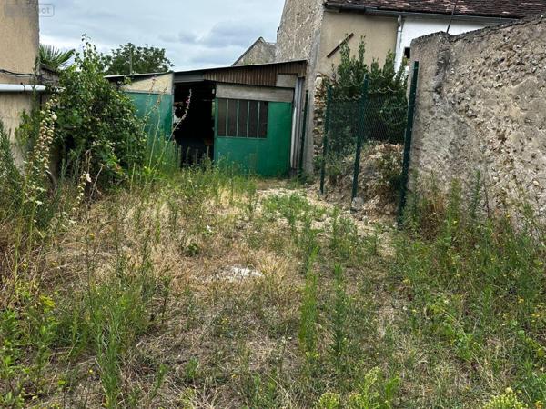 Garage - Parking à vendre à Villeneuve-sur-Yonne dans l'Yonne (89500), ref : 89062-18