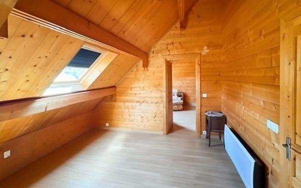 Maison à vendre    5 pièces • 161,73 m2 Veilleins