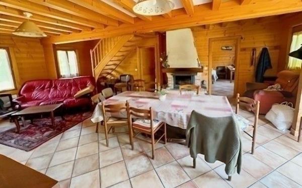 Maison à vendre    5 pièces • 161,73 m2 Veilleins