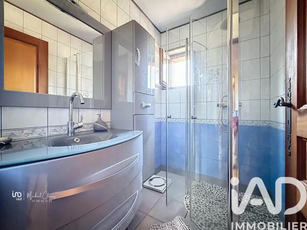 Maison à vendre 5 pièces 120 m² Saint-Pierre-en-Faucigny