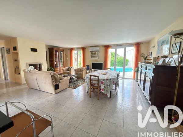 Maison à vendre 6 pièces 198 m² Sauvian