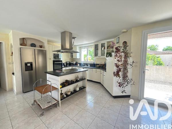 Maison à vendre 6 pièces 198 m² Sauvian