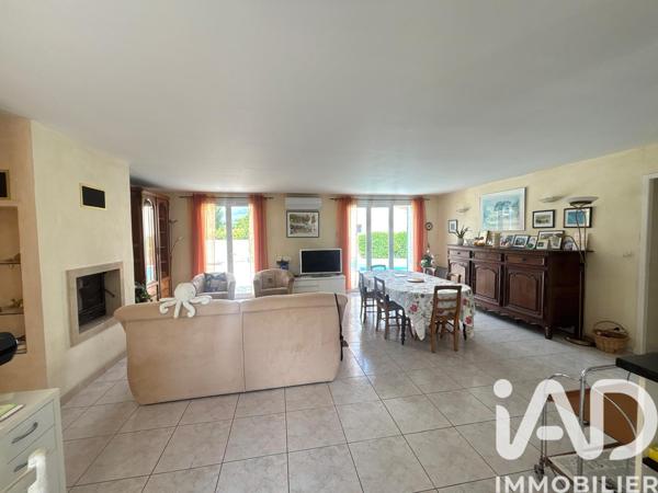 Maison à vendre 6 pièces 198 m² Sauvian