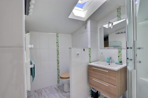 EXCLUSIVITE , belle maison de ville renovée avec Gout , garage