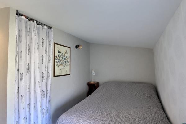 EXCLUSIVITE , belle maison de ville renovée avec Gout , garage
