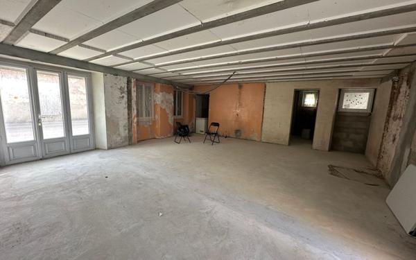 Appartement à vendre    2 pièces • 70 m2 Colombe