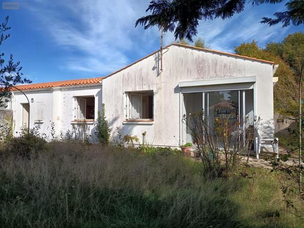 Maison individuelle à vendre à Challans en Vendée (85300), ref : 998/M/2352-85092