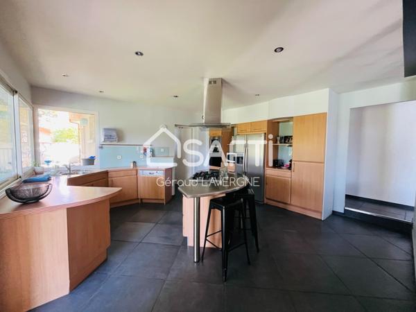 Maison d'architecte très bien situé