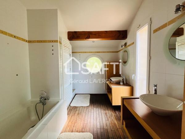 Maison d'architecte très bien situé