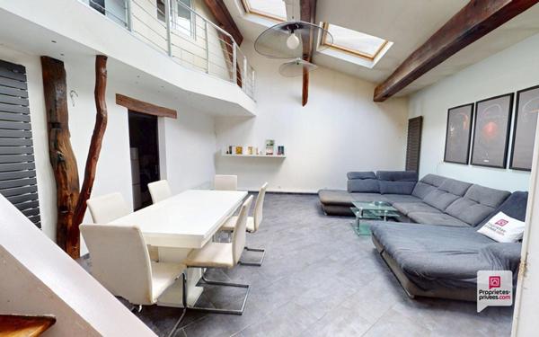 MAISON 6 PIÈCES+GRANDE CAVE VOUTEE, CALME, PARKING, BEAUCOUP DE POTENTIEL!