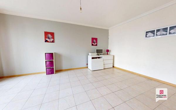 MAISON 6 PIÈCES+GRANDE CAVE VOUTEE, CALME, PARKING, BEAUCOUP DE POTENTIEL!