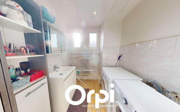 Appartement à louer    3 pièces • 84 m2 Villerupt