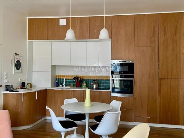 Vente                                                      Appartement
                        
                     2 pièces                      47 m2                     à Vannes