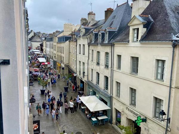 Vente                                                      Appartement
                        
                     2 pièces                      47 m2                     à Vannes