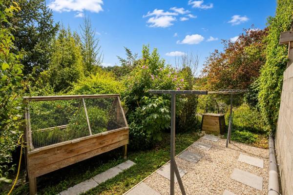 Vente                                                      Maison
                        
                     6 pièces                      150 m2                     à Bourgoin-Jallieu