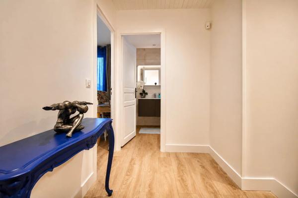 Vente                                                      Maison
                        
                     6 pièces                      150 m2                     à Bourgoin-Jallieu
