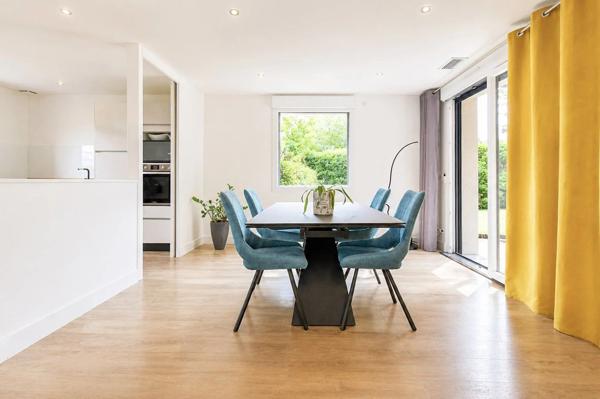 Vente                                                      Maison
                        
                     6 pièces                      150 m2                     à Bourgoin-Jallieu