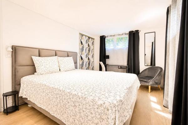 Vente                                                      Maison
                        
                     6 pièces                      150 m2                     à Bourgoin-Jallieu