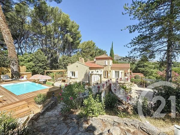 Maison à vendre  8 pièces - 198 m2 AUBAGNE - 13
